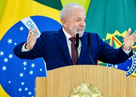 Lula assina indulto de Natal e deixa de fora presos pelo 8/1 e delatores