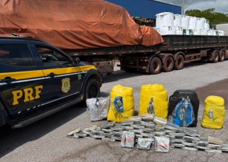 PRF apreende quase 200 kg de drogas em meio a carga de minério em Miranda