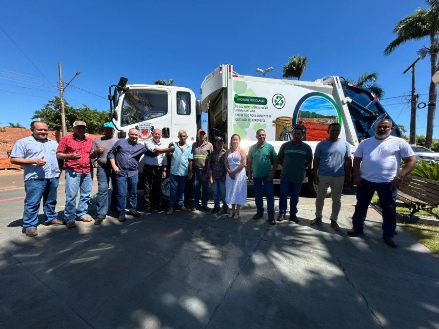 Prefeitura de Taquarussu entrega caminhão 0 km para reforçar coleta convencional no município