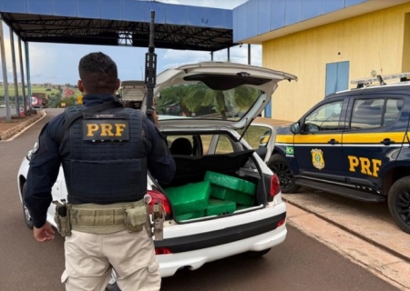 Carro com 100 kg de maconha é apreendido pela PRF em Eldorado