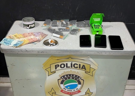 Polícia Civil prende duas mulheres que operavam o tráfico em 'boca de fumo' em Naviraí
