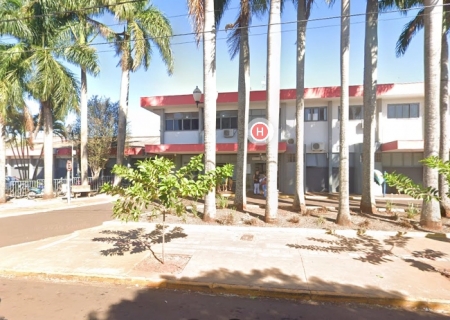 Homem é esfaqueado três vezes no tórax e segue internado em estado grave em Dourados