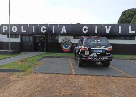 Fiat Uno é furtado durante a madrugada em Anaurilândia