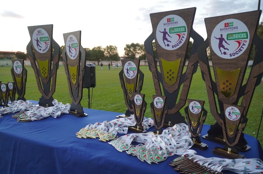 Campeonatos Municipais de Futebol Society consagram campeões das categorias Veteranos 40+ e Livre em Batayporã