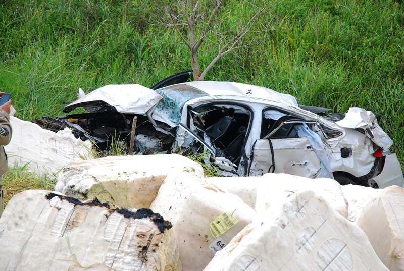 Veículo em que Castor estava saiu fora da pista - Foto: Tiago Apolinário/Da Hora Bataguassu