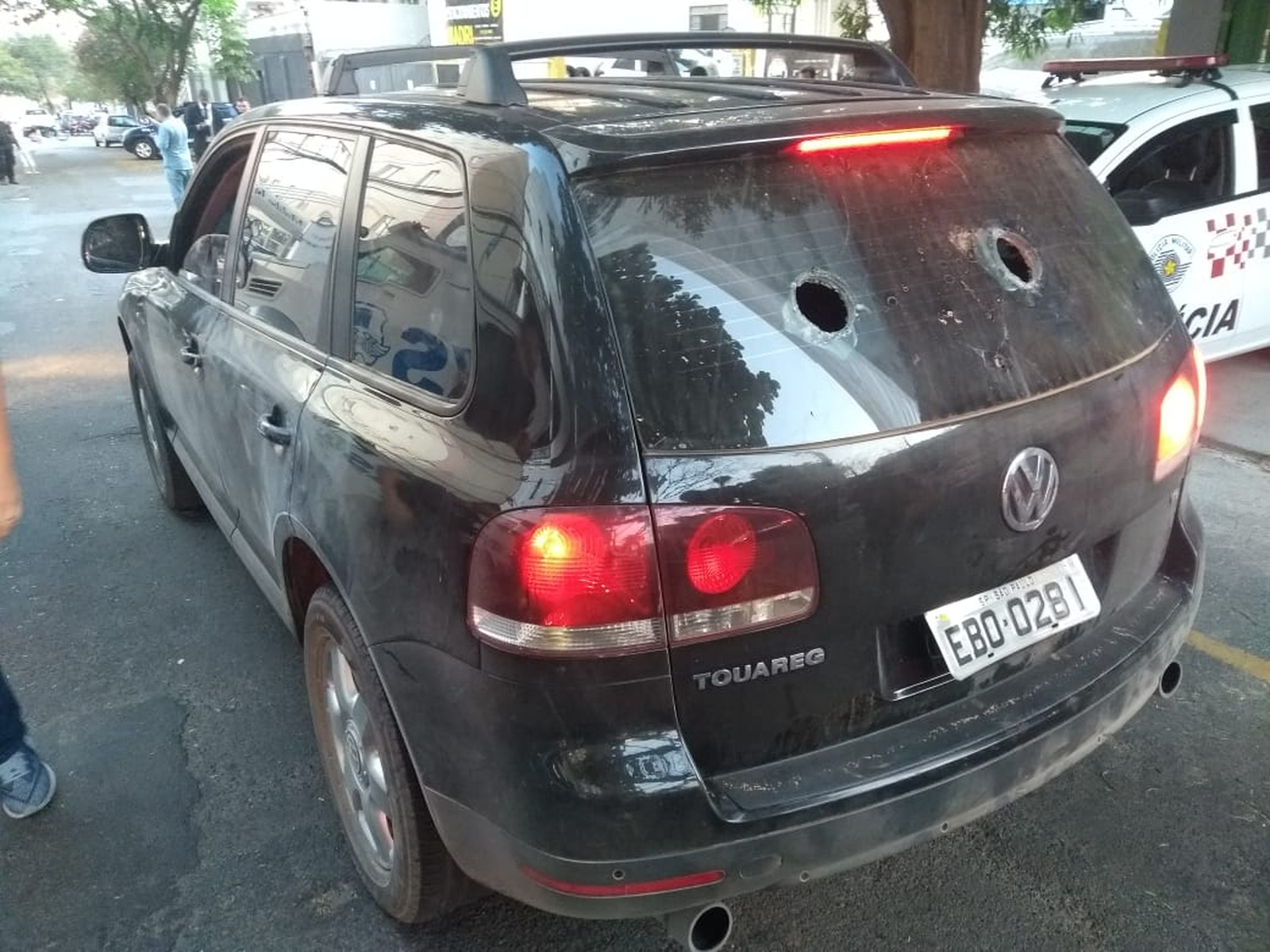 Veículo utilizado pelos criminosos no assalto a Viracopos é levado até a sede da Polícia Federal em Campinas (SP) - Foto: Marcello Carvalho/G1 Campinas