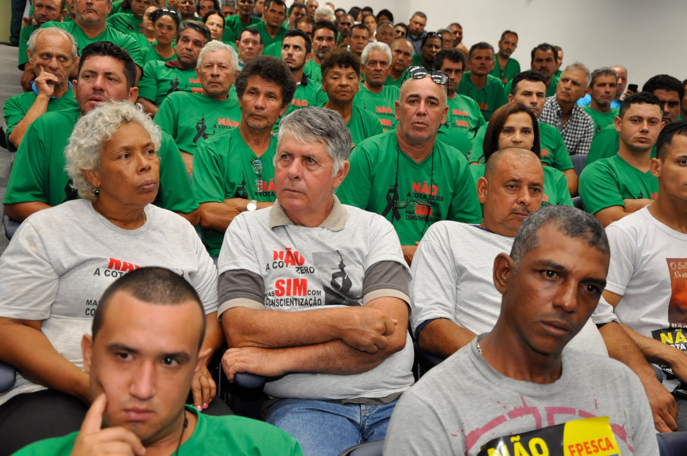 Pescadores lotaram o Plenário Júlio Maia - Foto: Luciana Nassar 