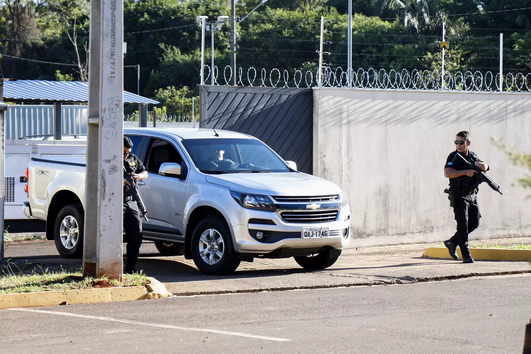 Movimentação no Garras, delegacia onde estão concentradas as investigações - Foto: Marcos Maluf