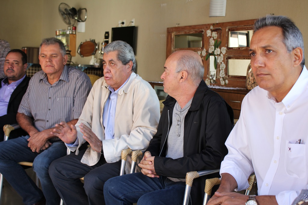 No passado, em reunião na residência de Gilberto Garcia - Foto: Arquivo/Jornal da Nova