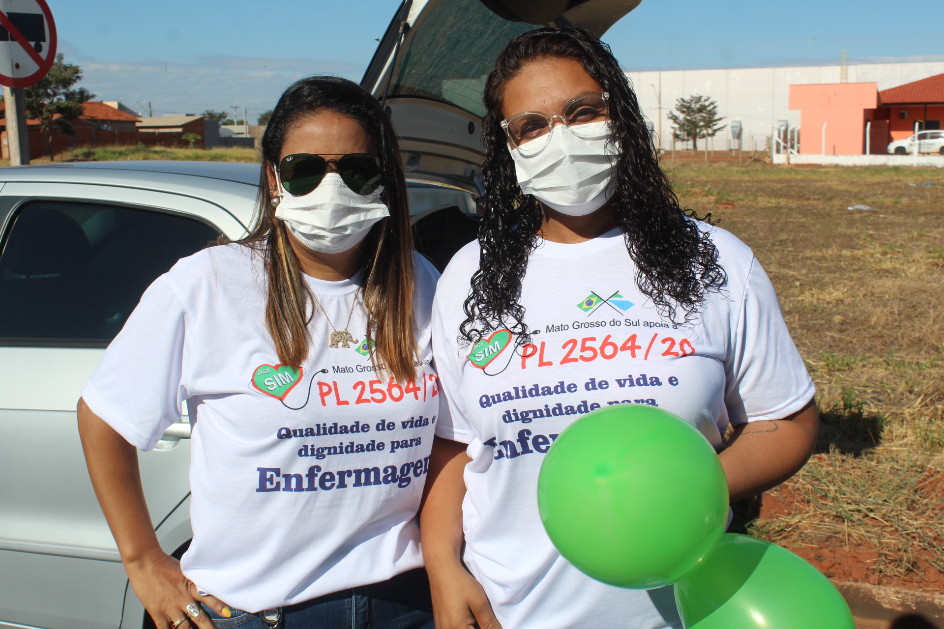 Técnicas de Enfermagem, Milena Cristina e Gláucia Menino Lourenço organizaram o evento