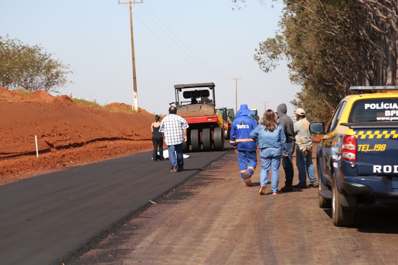 Familiares da vítima chegando no local - Foto: Lúbina Laguna/Jornal da Nova