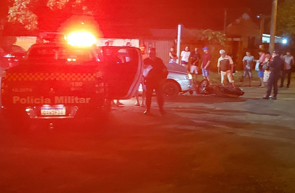 Colisão aconteceu na noite desta segunda-feira (11) - Foto: Jornal da Nova