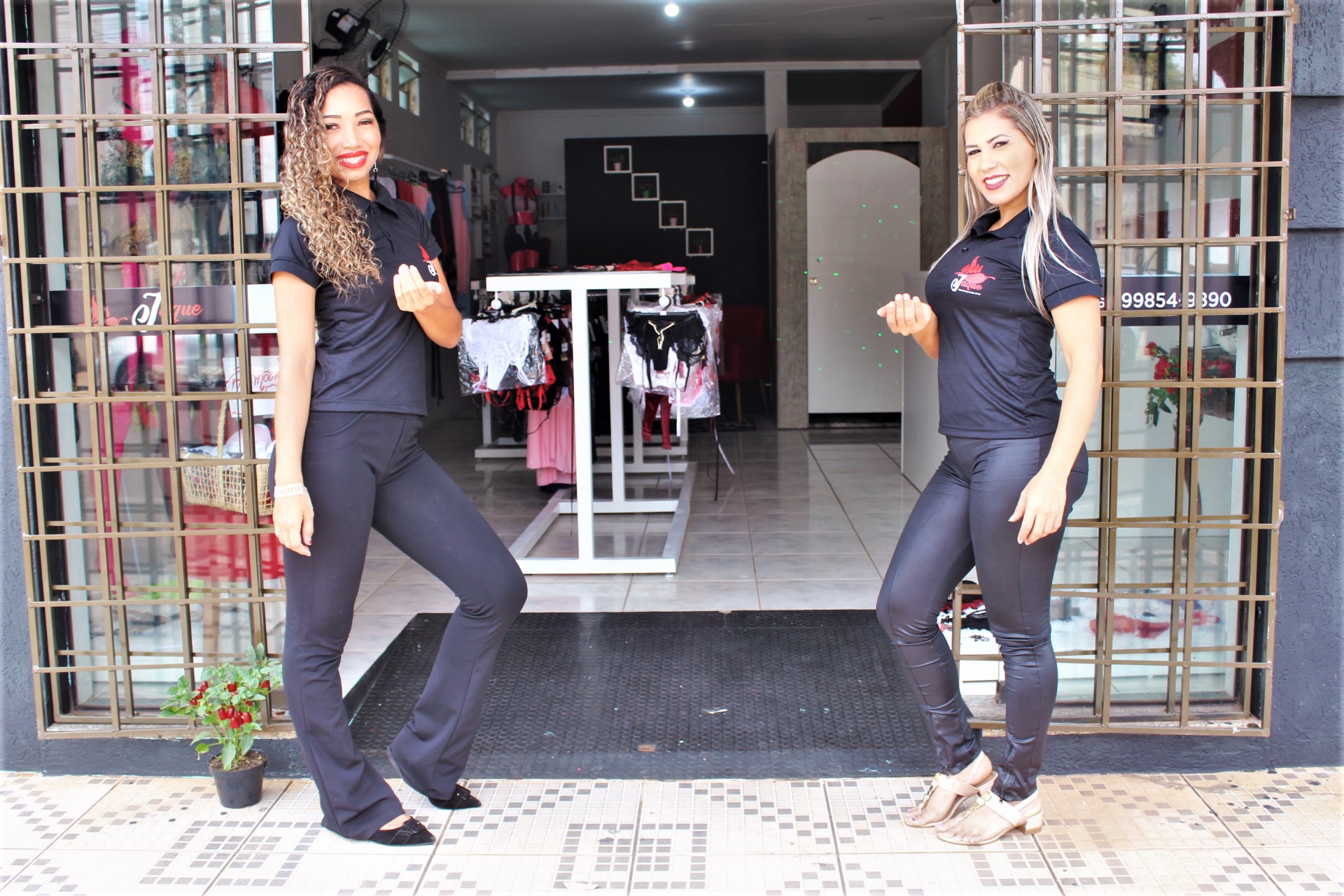 Empres&aacute;rias Jaqueline Souza e Maria &Acirc;ngela