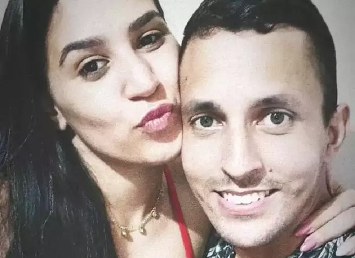 Foto do casal publicada pela vítima em rede social - Foto: Reprodução/Facebook