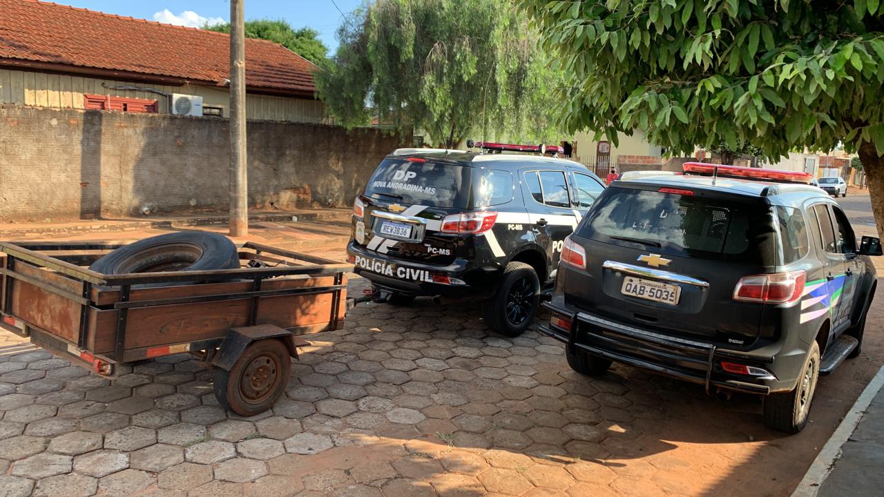 Carreta reboque recuperada pela polícia - Foto: Polícia Civil/Divulgação 