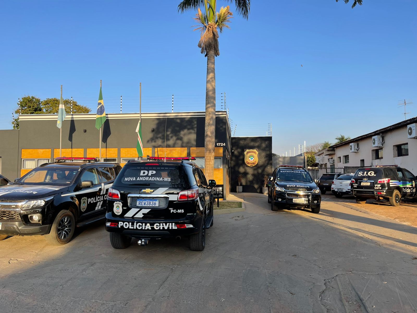 Movimentação policial na Delegacia de Batayporã - Foto: Jornal da Nova