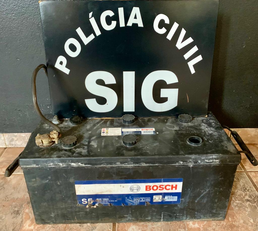 Bateria veicular furtada recuperada na boca de fumo - Foto: Polícia Civil/Divulgação