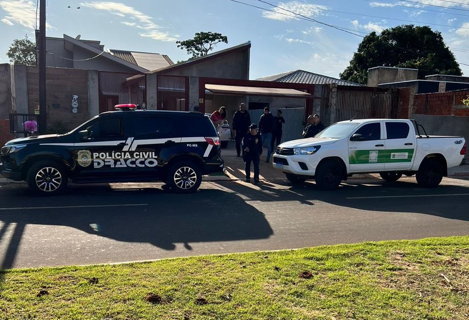 Agentes do Dracco durante a Operação Resfriamento deflagrada no último dia (8) - Foto: Polícia Civil/Divulgação