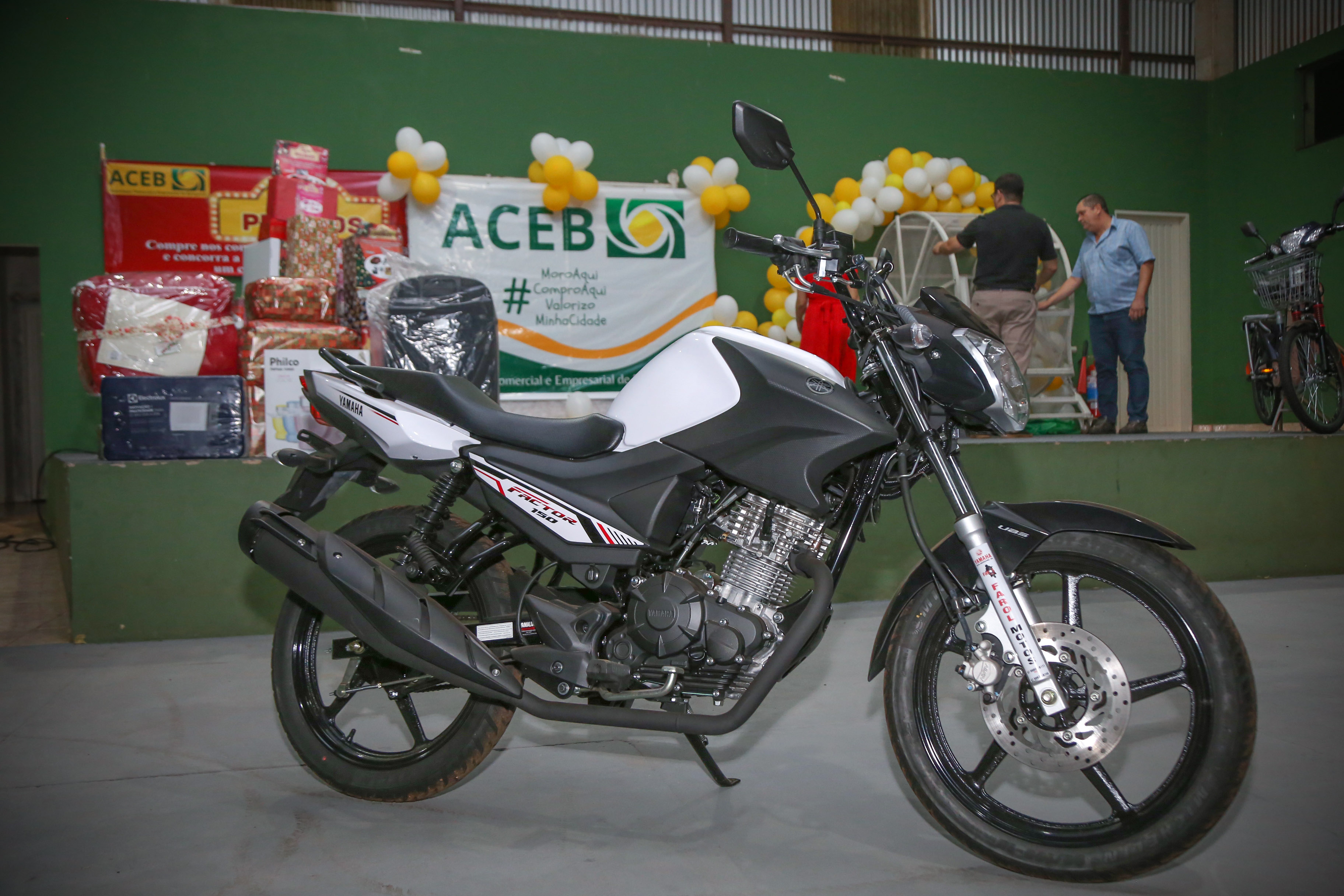 Motocicleta Yamaha Factor também estava entre os prêmios "queridinhos" dos participantes - Foto: Prefeitura de Batayporã