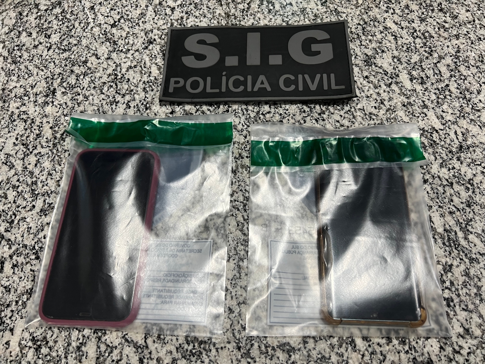 Aparelhos celulares apreendidos - Foto: Polícia Civil/Divulgação